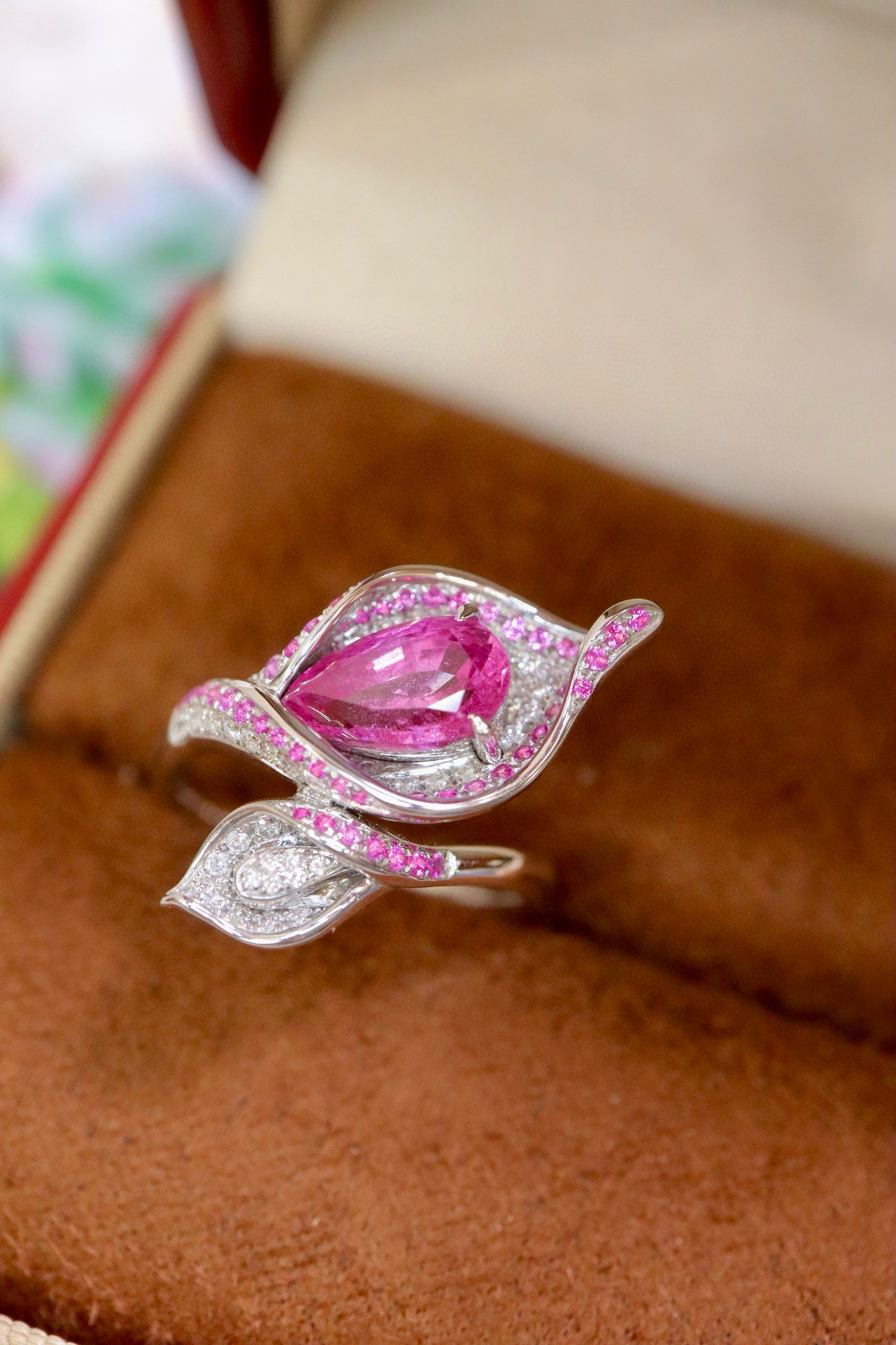 「ファッション」K18  天然サファイア　天然ダイヤモンド　リング　成功　誠実　慈愛　9月誕生石 高貴　2.16ct