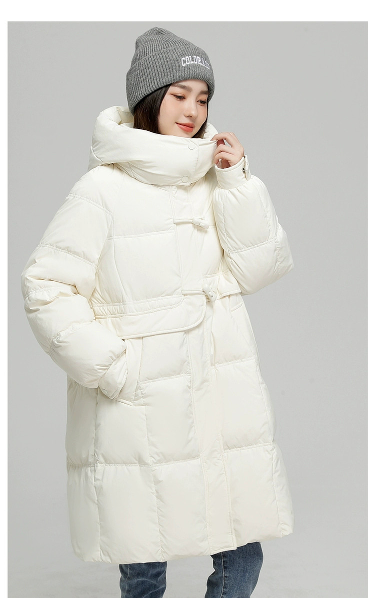 2025年ストレートホワイトカモフラ牛角ボタン ダウンジャケット女性中長期大毛襟厚手冬ファッションコート 高級感 旅行