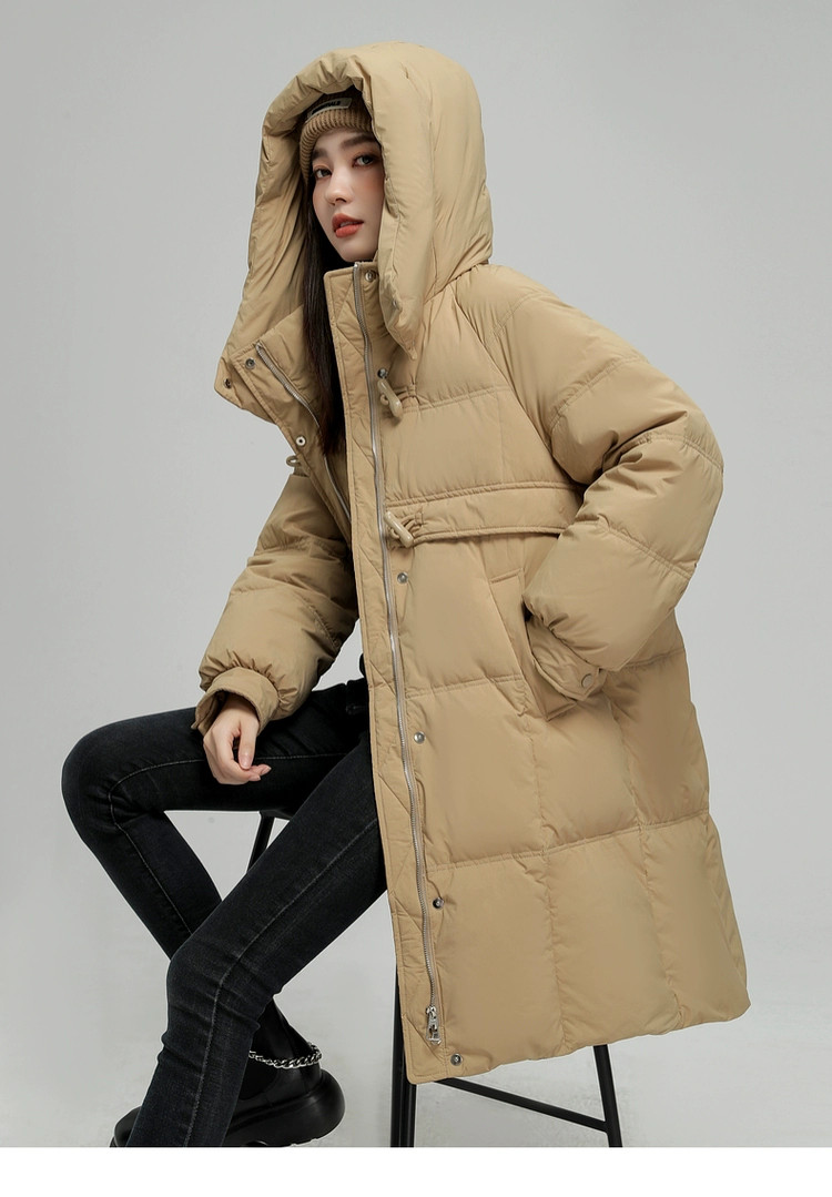 2025年ストレートホワイトカモフラ牛角ボタン ダウンジャケット女性中長期大毛襟厚手冬ファッションコート 高級感 旅行