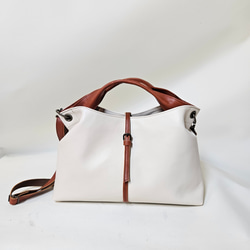 新作　日本製 人気トートバッグのマグネットベルト開閉式姫路レザーバージョン登場❗　色の組み合わせ自由♪︎　 3枚目の画像