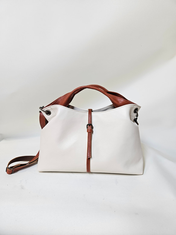 新作　日本製 人気トートバッグのマグネットベルト開閉式姫路レザーバージョン登場❗　色の組み合わせ自由♪︎　 3枚目の画像