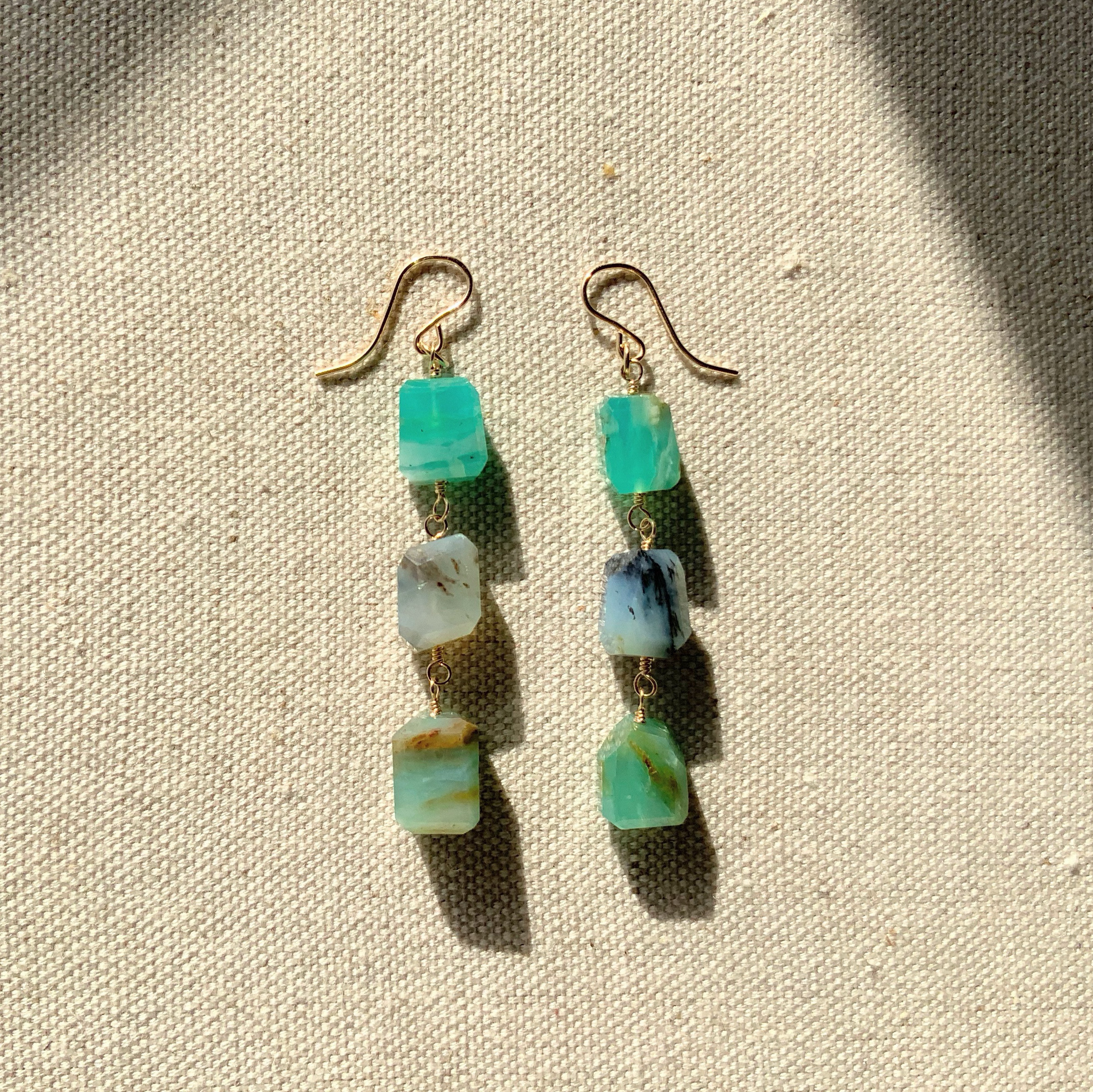 アーティストの石✴︎ペルー産ブルーオパール✴︎3連ピアス✴︎All14Kgf