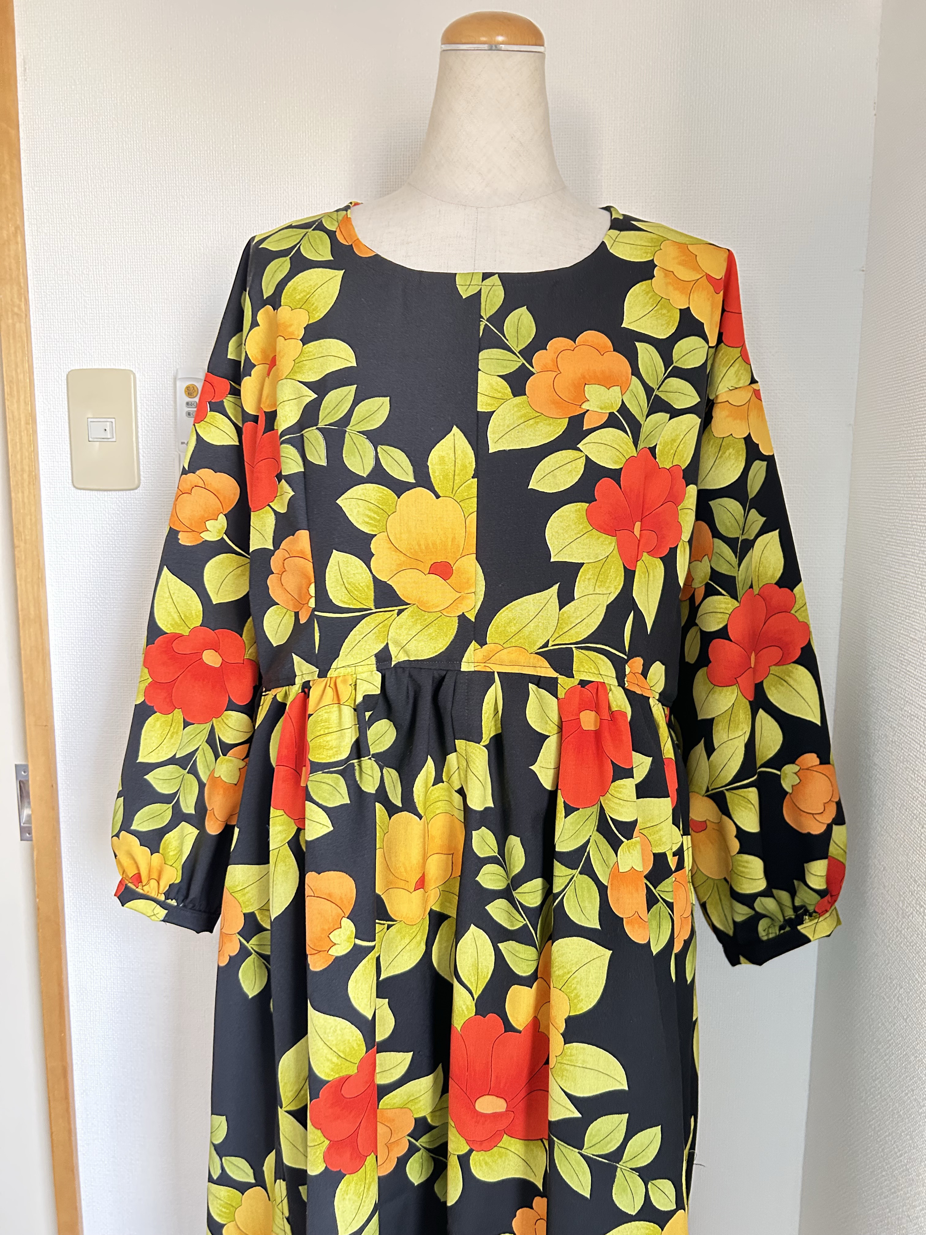 着物リメイク　花柄ワンピース