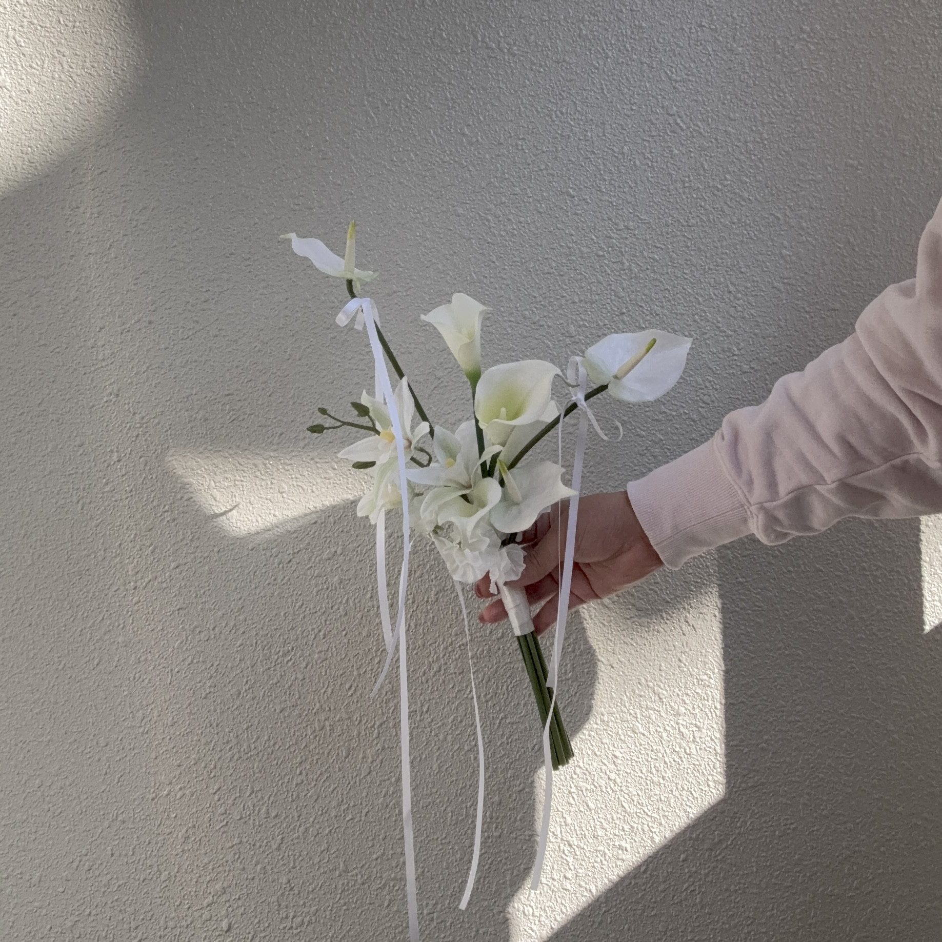ホワイトリボンブーケ/アーティフィシャルフラワー/ウェディング・前撮り/完成品
