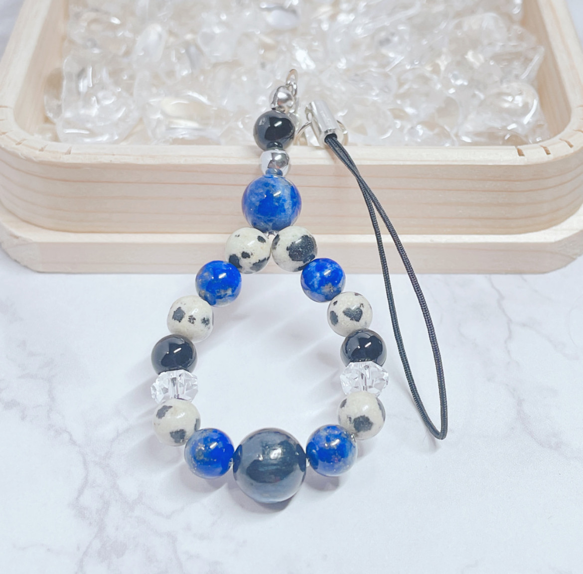✦穏やかに運気を整える 天然石ストラップ｜カイヤナイト・ラピスラズリ・オニキス・ダルメシアンジャスパー No336S再