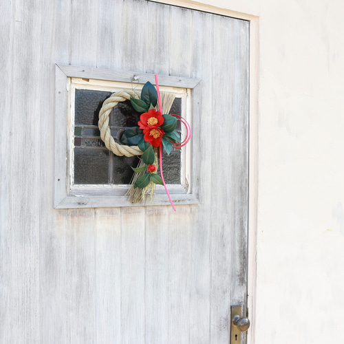 約幅27cm◇ お正月 しめ縄リース 赤椿 しめ飾り しめ縄 アーティ
