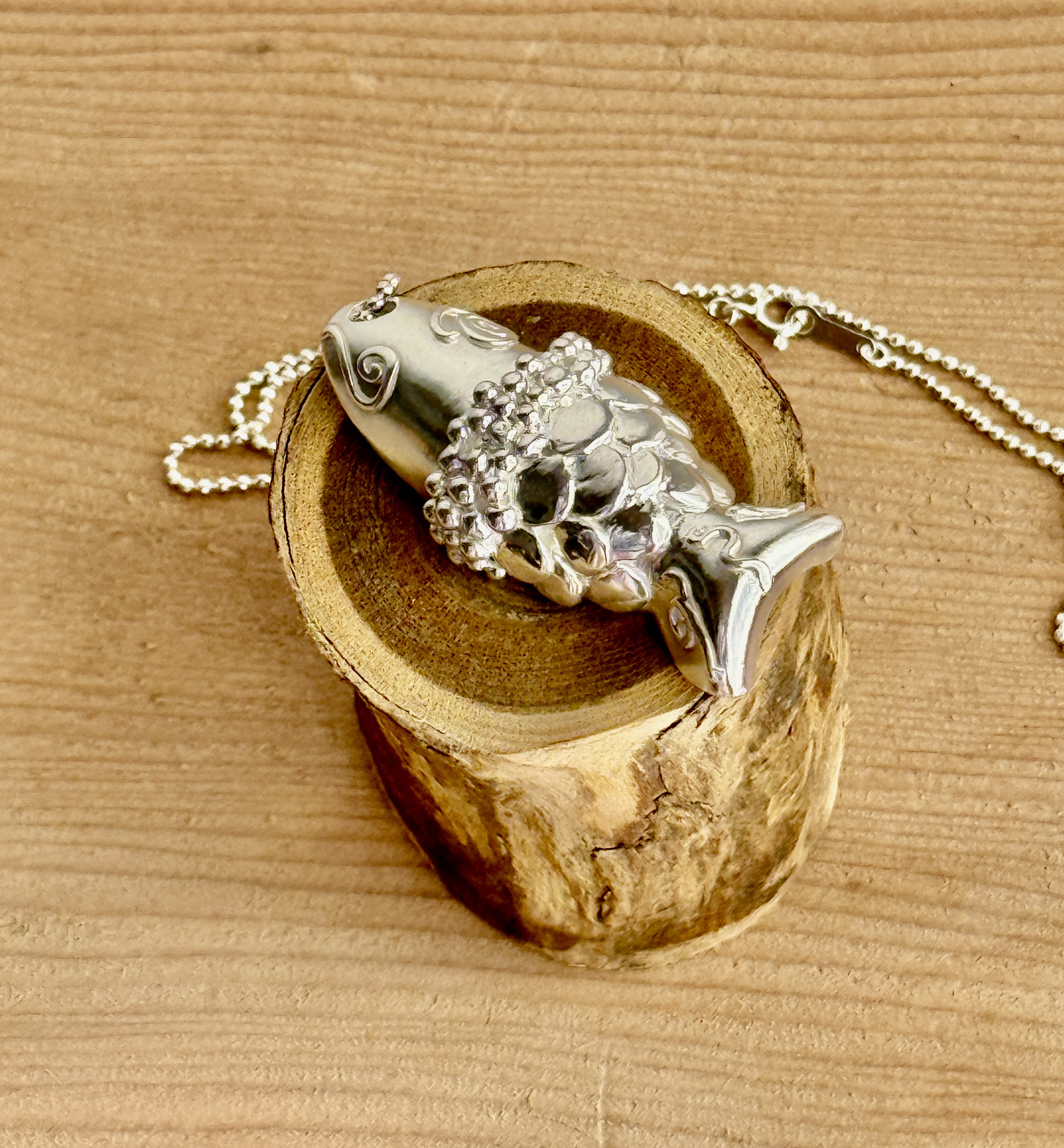 【純銀ピュアシルバーSV999】魚ネックレス