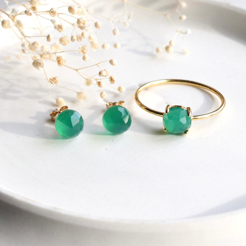 新春福袋2026】鮮やかグリーンオニキスの一粒ピアス＆リングセット