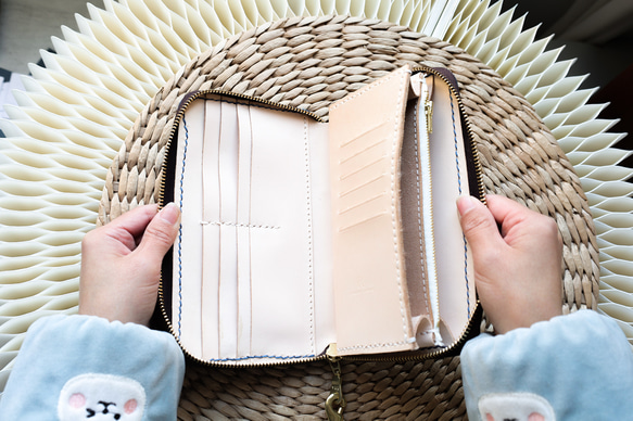 【限定価格】大容量牛革手作りファスナー長財布トラベルケース 女性財布　手染め / 総手縫い 11枚目の画像