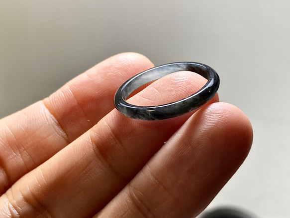 L15-01 細身 氷種 16.5号 黒翡翠 グアテマラ産 A貨 本翡翠 くりぬき リング 4枚目の画像