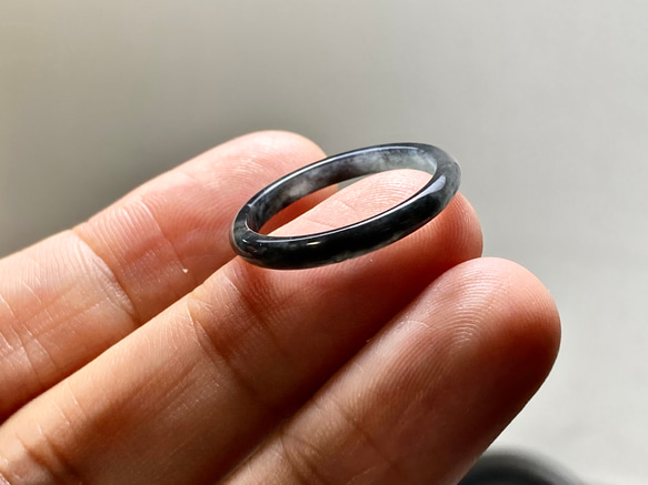 L15-01 細身 氷種 16.5号 黒翡翠 グアテマラ産 A貨 本翡翠 くりぬき リング 3枚目の画像