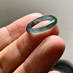 L15-02 ピンキーリング 氷種 6.0号 グアテマラ産 A貨 本翡翠 くりぬき リング 黒翡翠 3枚目の画像