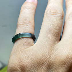 L15-02 ピンキーリング 氷種 6.0号 グアテマラ産 A貨 本翡翠 くりぬき リング 黒翡翠 12枚目の画像