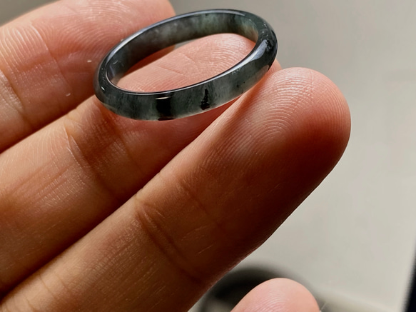 L15-03 氷糯種 18.0号 黒翡翠 グアテマラ産 A貨 本翡翠 くりぬき リング 9枚目の画像