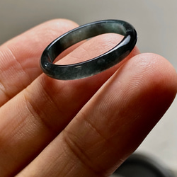 L15-03 氷糯種 18.0号 黒翡翠 グアテマラ産 A貨 本翡翠 くりぬき リング 6枚目の画像