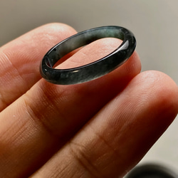 L15-03 氷糯種 18.0号 黒翡翠 グアテマラ産 A貨 本翡翠 くりぬき リング 3枚目の画像