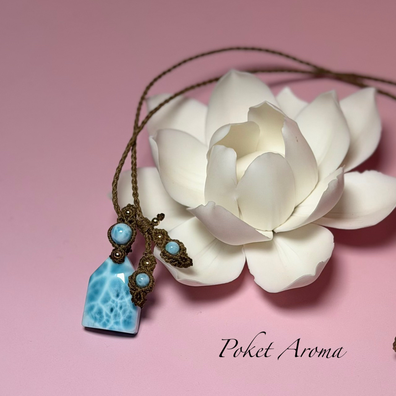 『優留』高品質ラリマーのマクラメペンダントネックレス