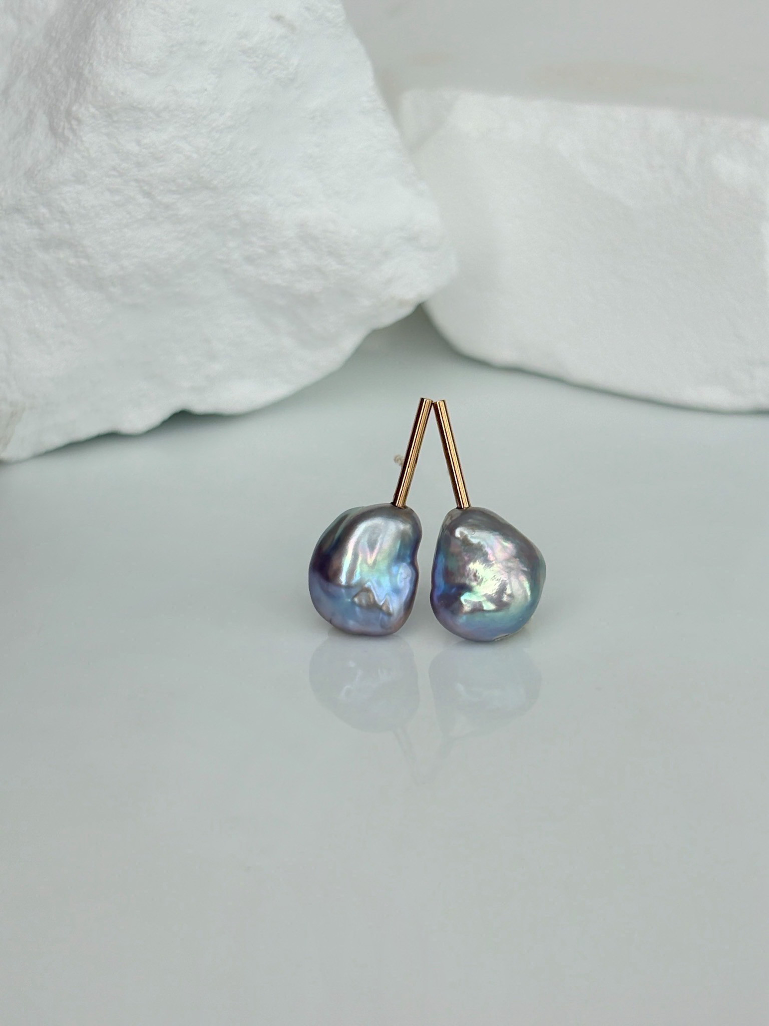 【20%OFF】:【14kgf】ブルーグレー系バロックパール　スティックピアス