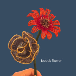 赤のガーベラ/青紫のローズビーズフラワー2輪】花/プレゼント/シック