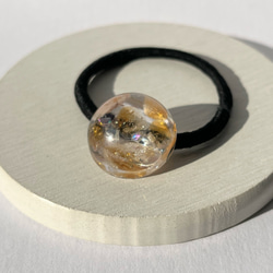 ハニークォーツのヘアゴム / レジン / 天然石 3枚目の画像