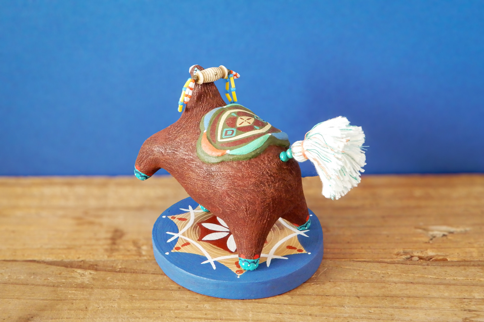 いつかのどこかの馬の人形　おめかしさん