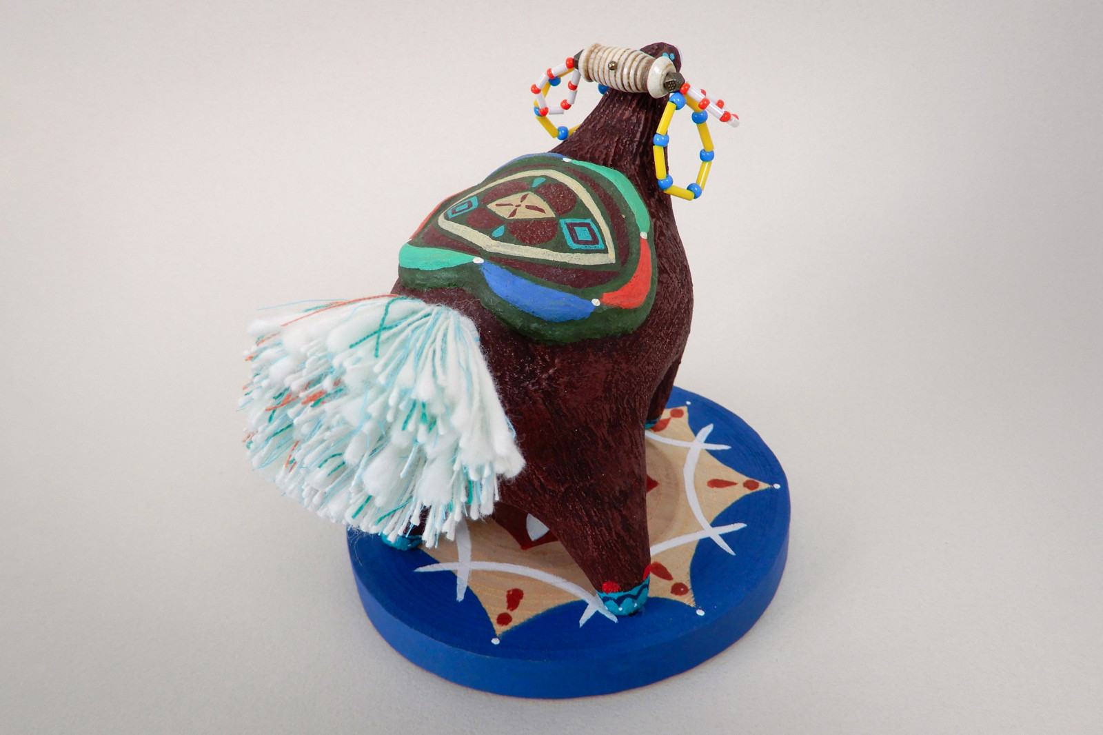 いつかのどこかの馬の人形　おめかしさん