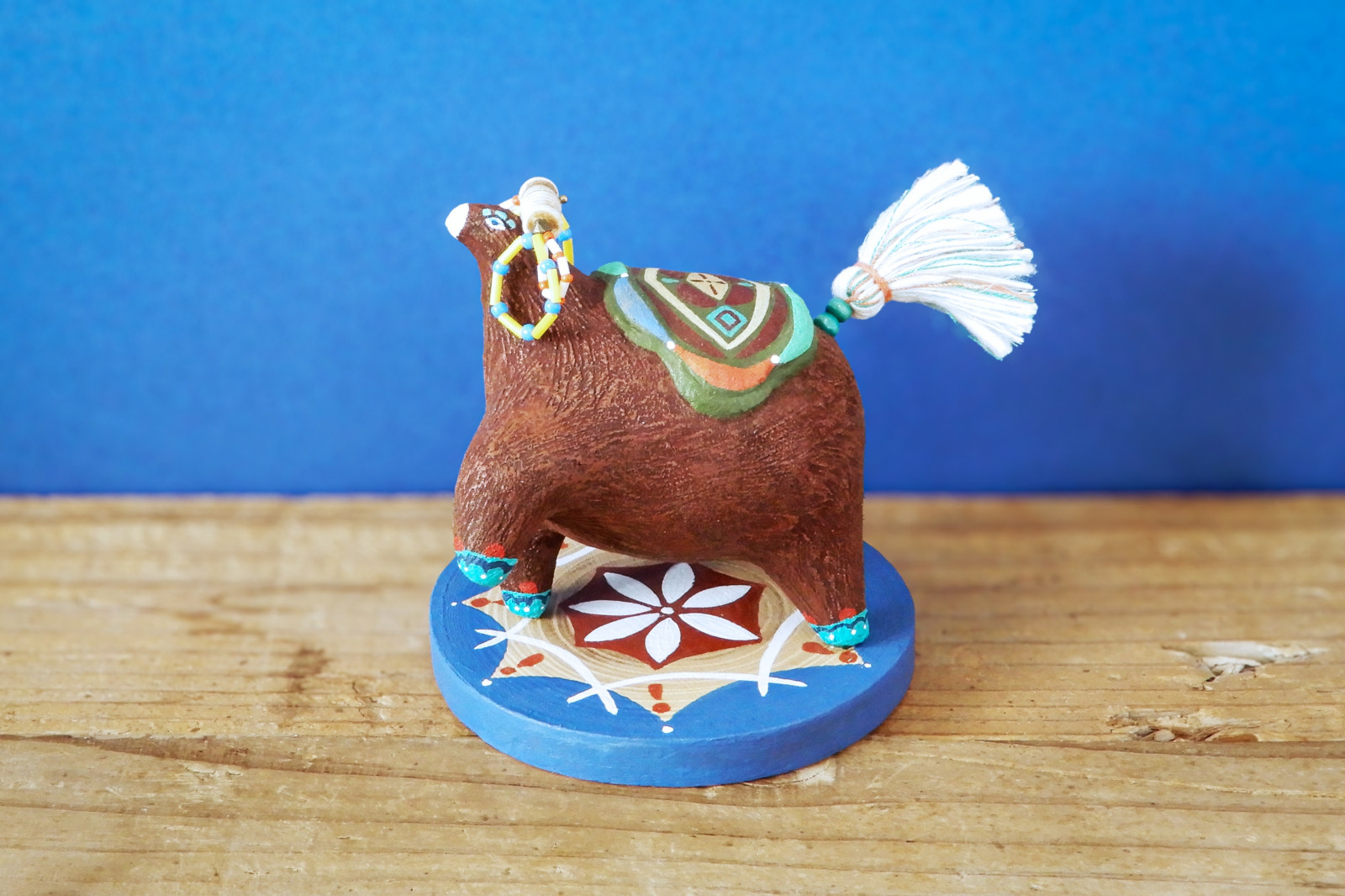 いつかのどこかの馬の人形　おめかしさん