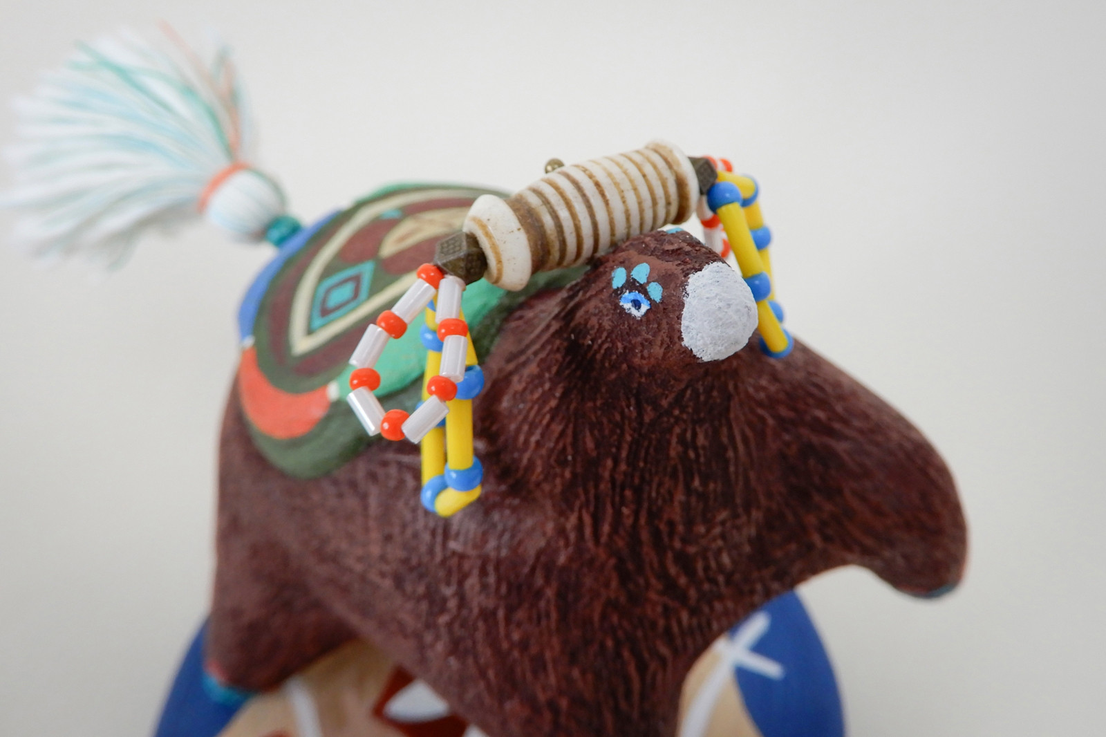 いつかのどこかの馬の人形　おめかしさん