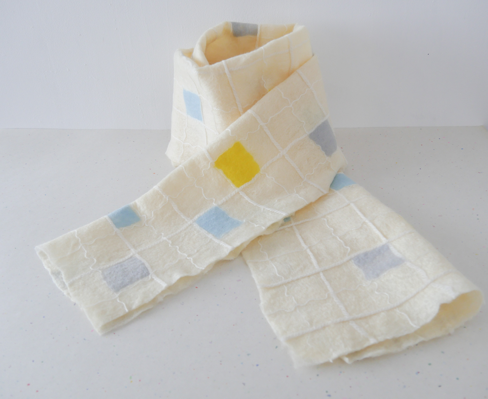 〈2025新作〉羊毛フェルト ＊ マフラー ＊ メリノウール　オフホワイト