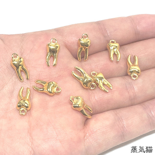 歯の立体チャーム ゴールド 10個【謎の金歯ピアス イヤリング