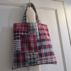 ホワイトアンティークリネンパッチ巾着ポーチ;手刺繍レース