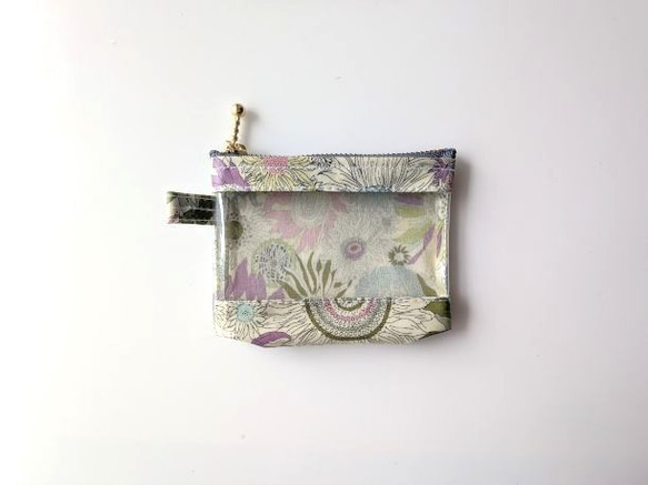 XXS-3　リバティ　ラミ　クリアポーチ　カードサイズ 　スモールスザンナ　♡大小さまざまなひまわり 1枚目の画像