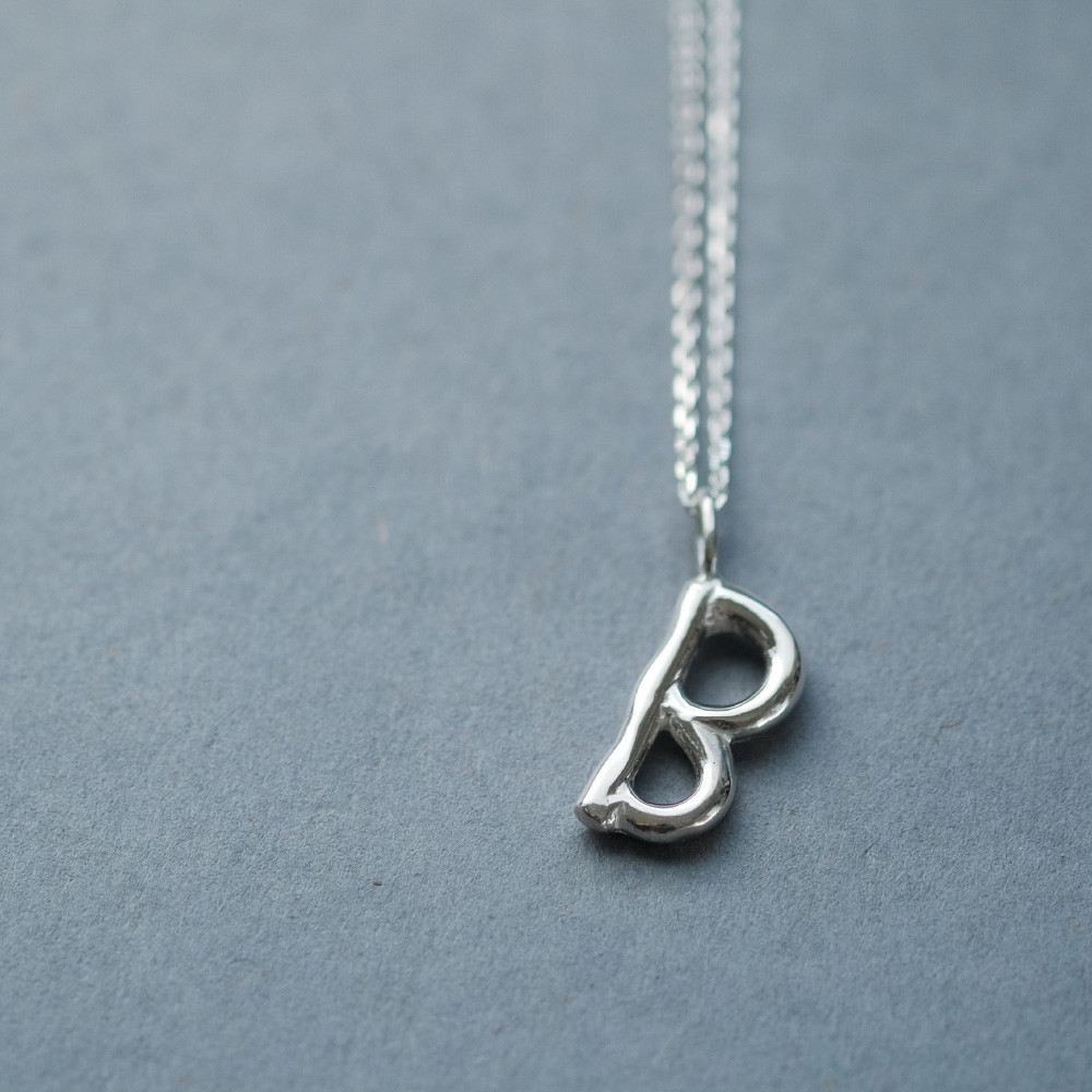 B) 手書き風 イニシャル アルファベット ネックレス シルバー925 メンズ ユニセックス