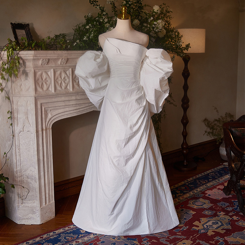 綺麗 白 パーティードレス 肩飾りが付 シンプル 花嫁 結婚式 誕生日 演奏会 二次会 前撮り 披露宴 08870