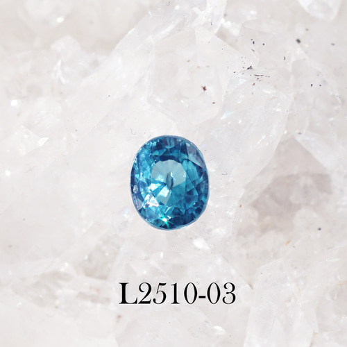 L2510-03_オーバル_天然ブルーグリーンジルコンのリング向けルース