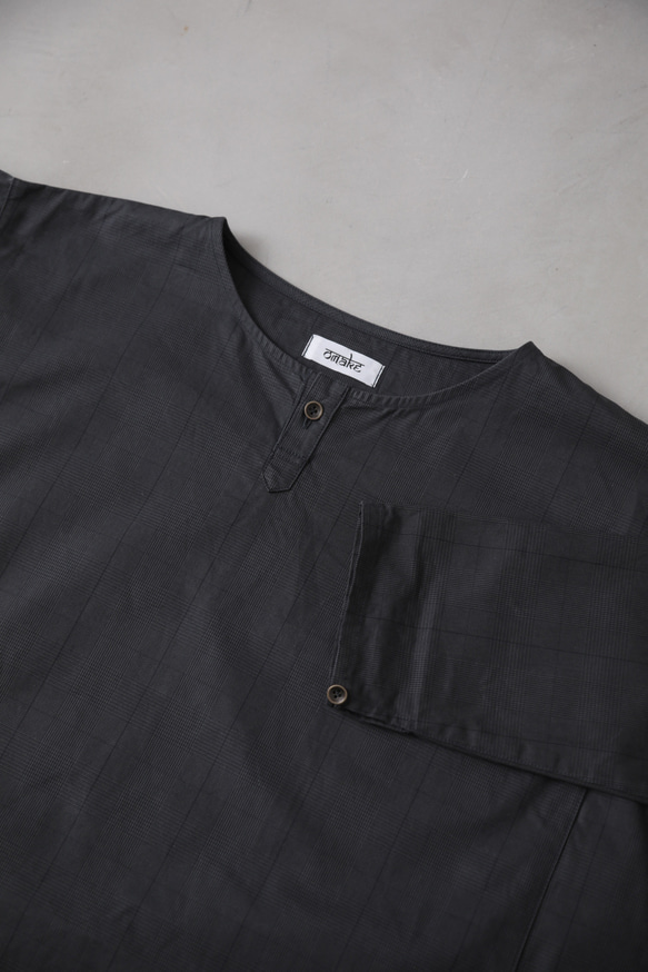 Gender-free tops / charcoal checked pattern 2枚目の画像