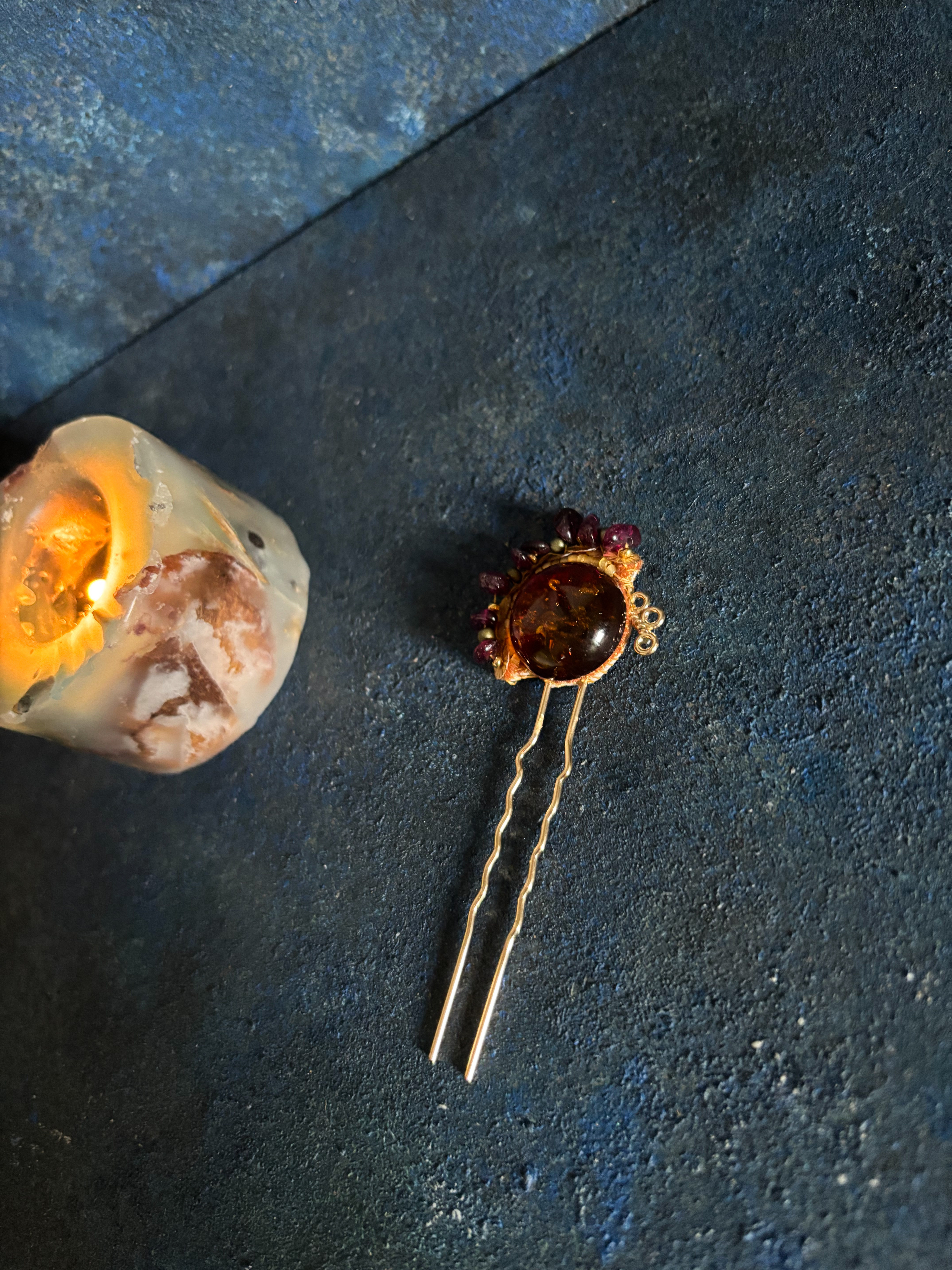 アンバーとガーネットの簪<菊理媛神>
