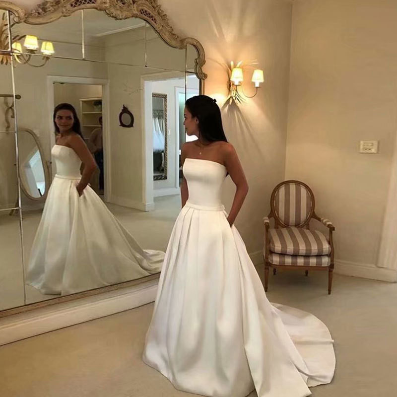 白 黒 ウェディングドレス 裾引き シンプル 韓国風 優雅 花嫁 誕生日 パーティー 演奏会 二次会 前撮り HL507 7,911円