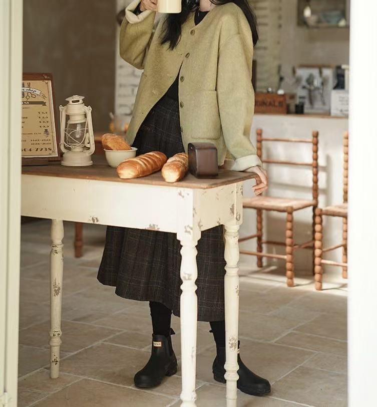 秋向きラウンドネックコート　ウール100%コート　レトロ感溢れ