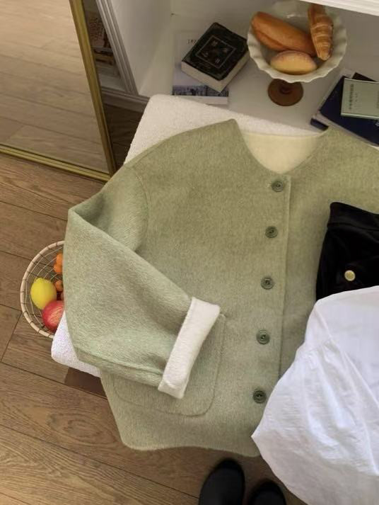 秋向きラウンドネックコート　ウール100%コート　レトロ感溢れ