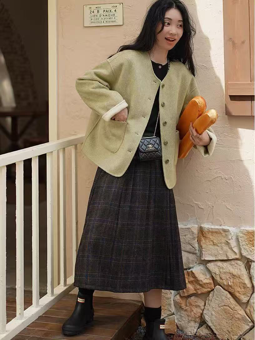 秋向きラウンドネックコート　ウール100%コート　レトロ感溢れ