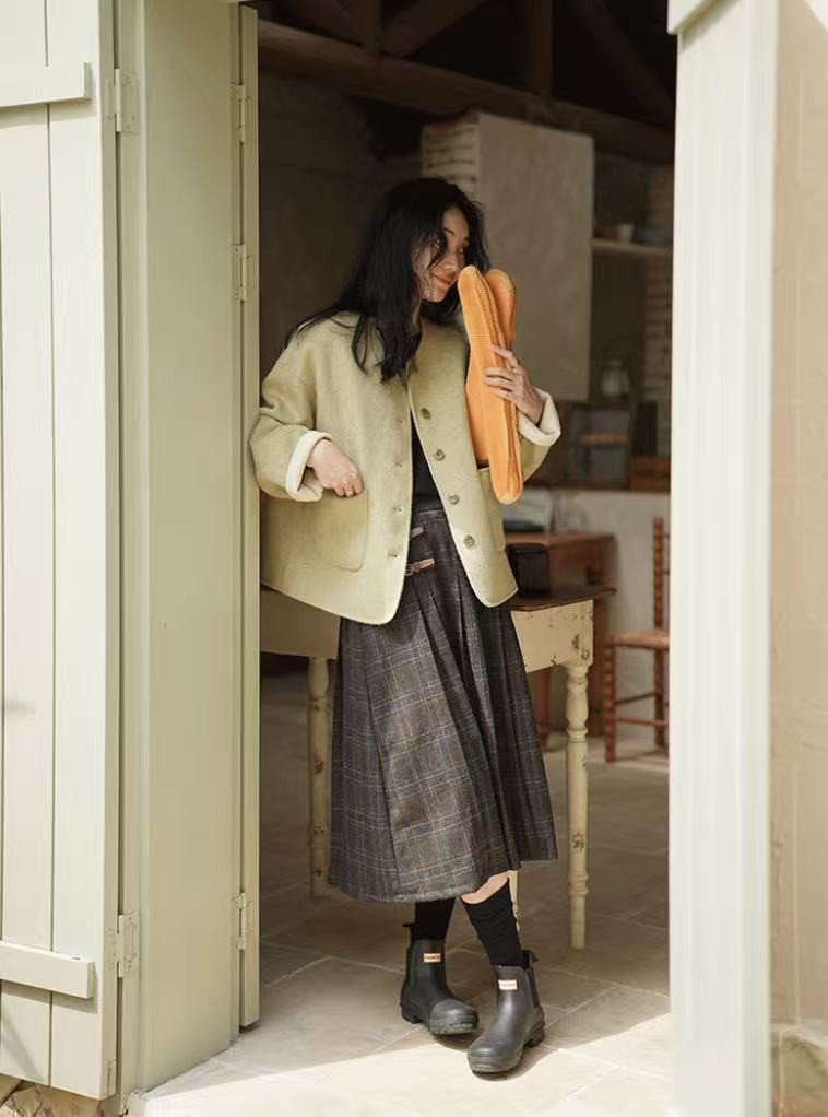 秋向きラウンドネックコート　ウール100%コート　レトロ感溢れ