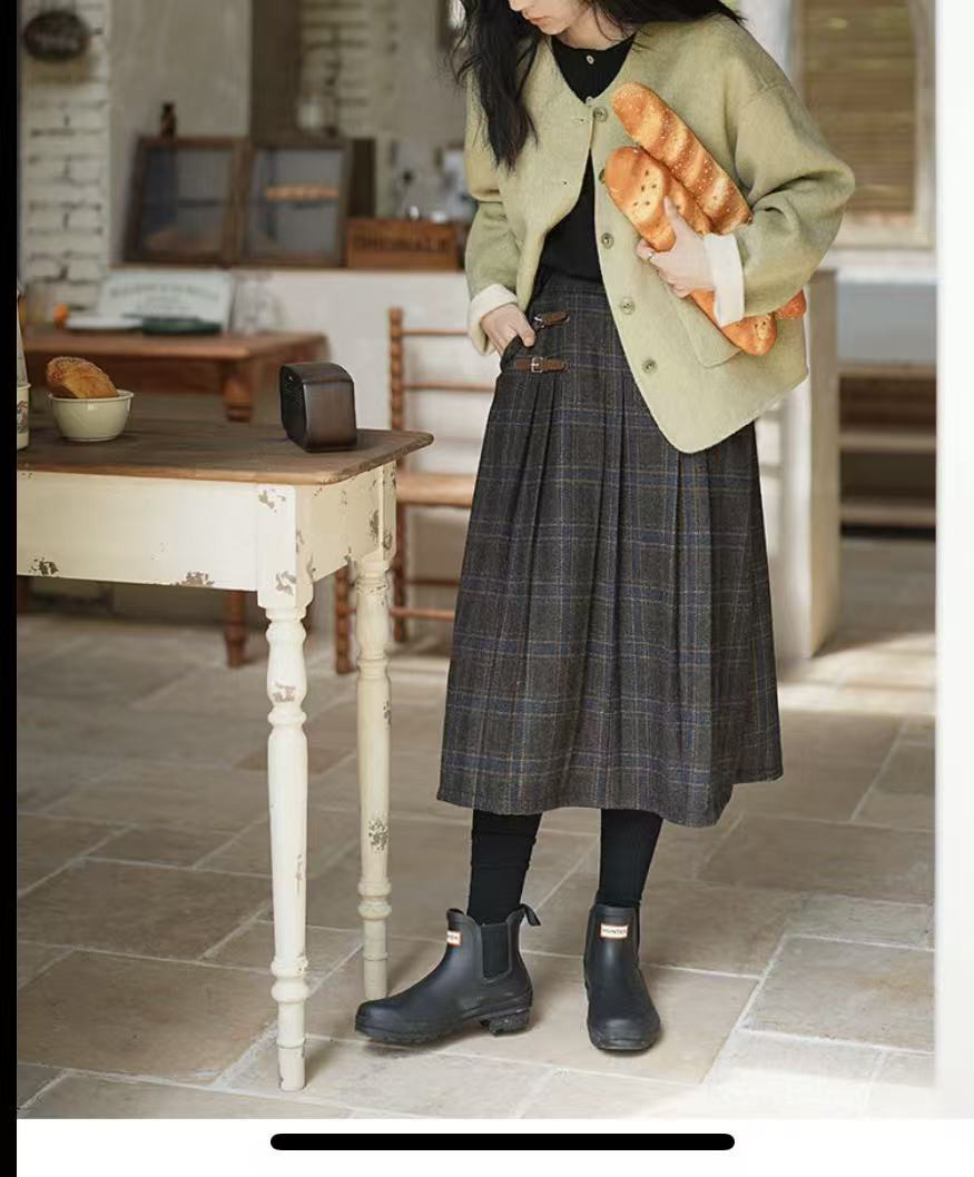 秋向きラウンドネックコート　ウール100%コート　レトロ感溢れ