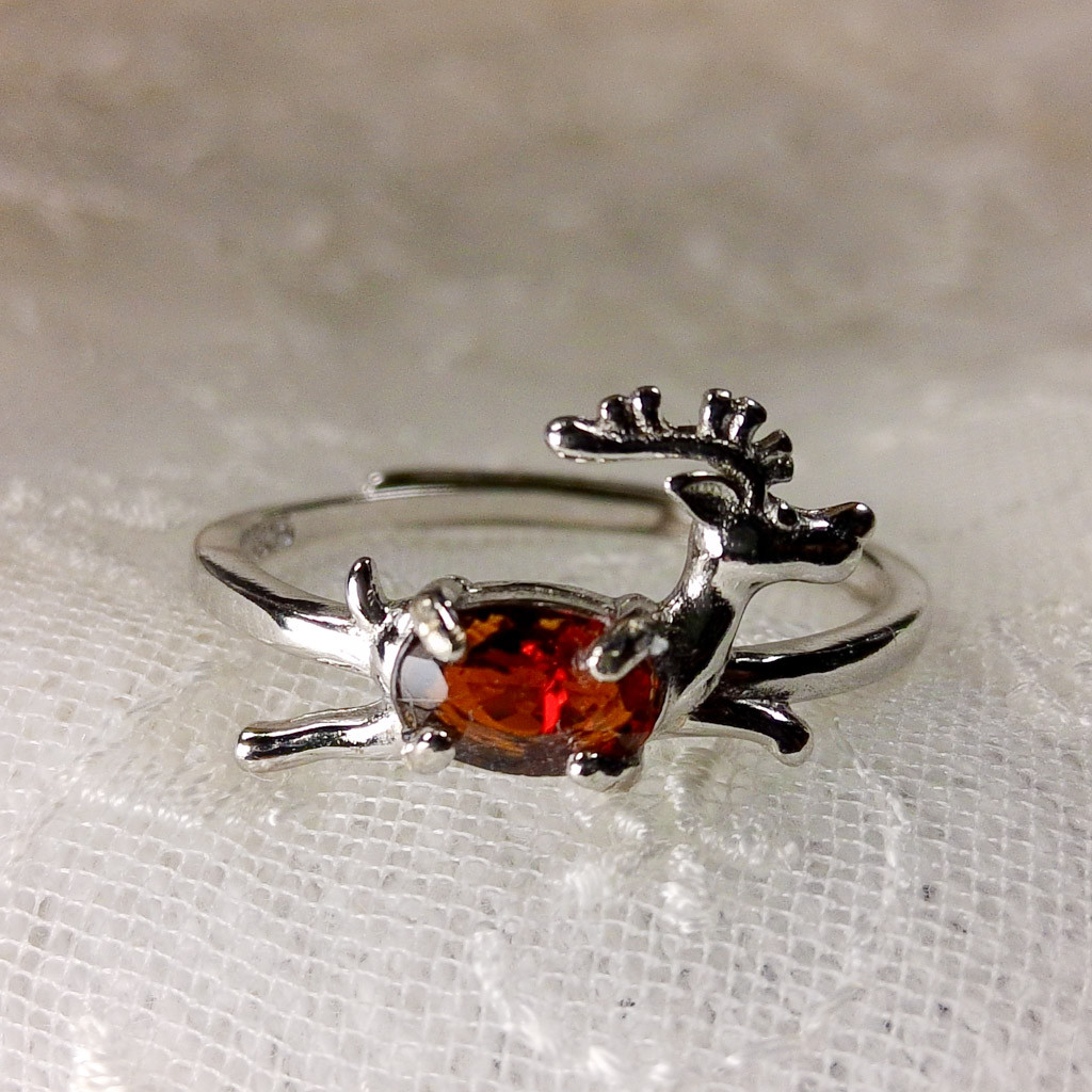 SV25R0018-02 トナカイ × ガーネットAAA S925 シルバーリング