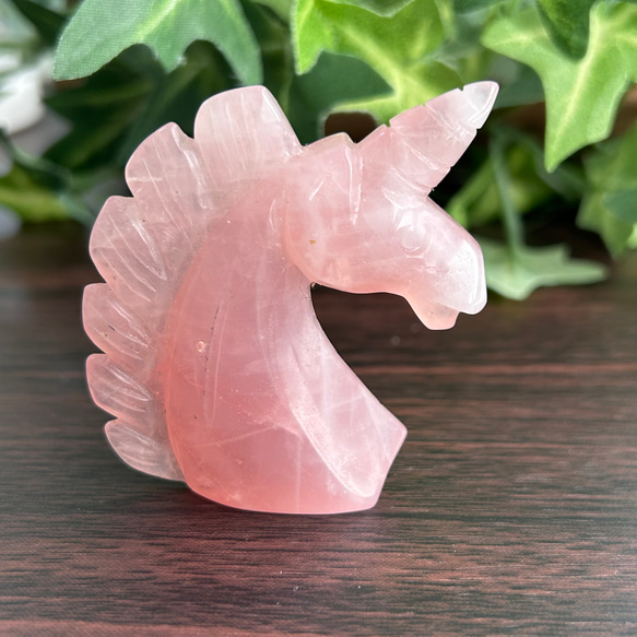 ～神獣～　天然石 ユニコーン　手彫り彫刻　【ローズクォーツ/フローライト】天然石インテリア・天然石置物として　 17枚目の画像