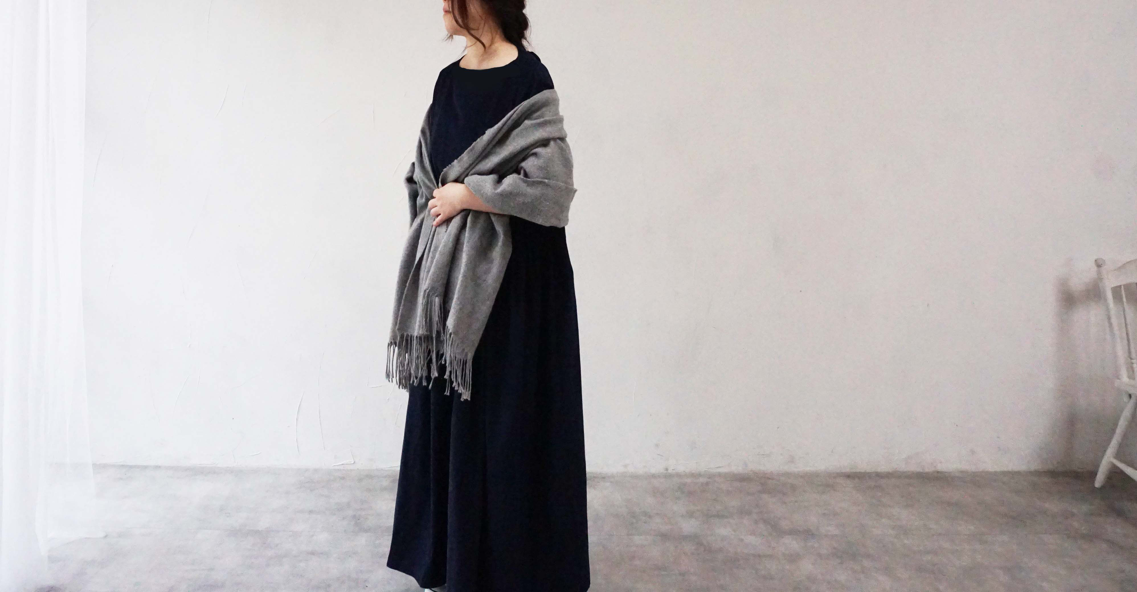 ディープネイビーコーデュロイギャザーワンピース