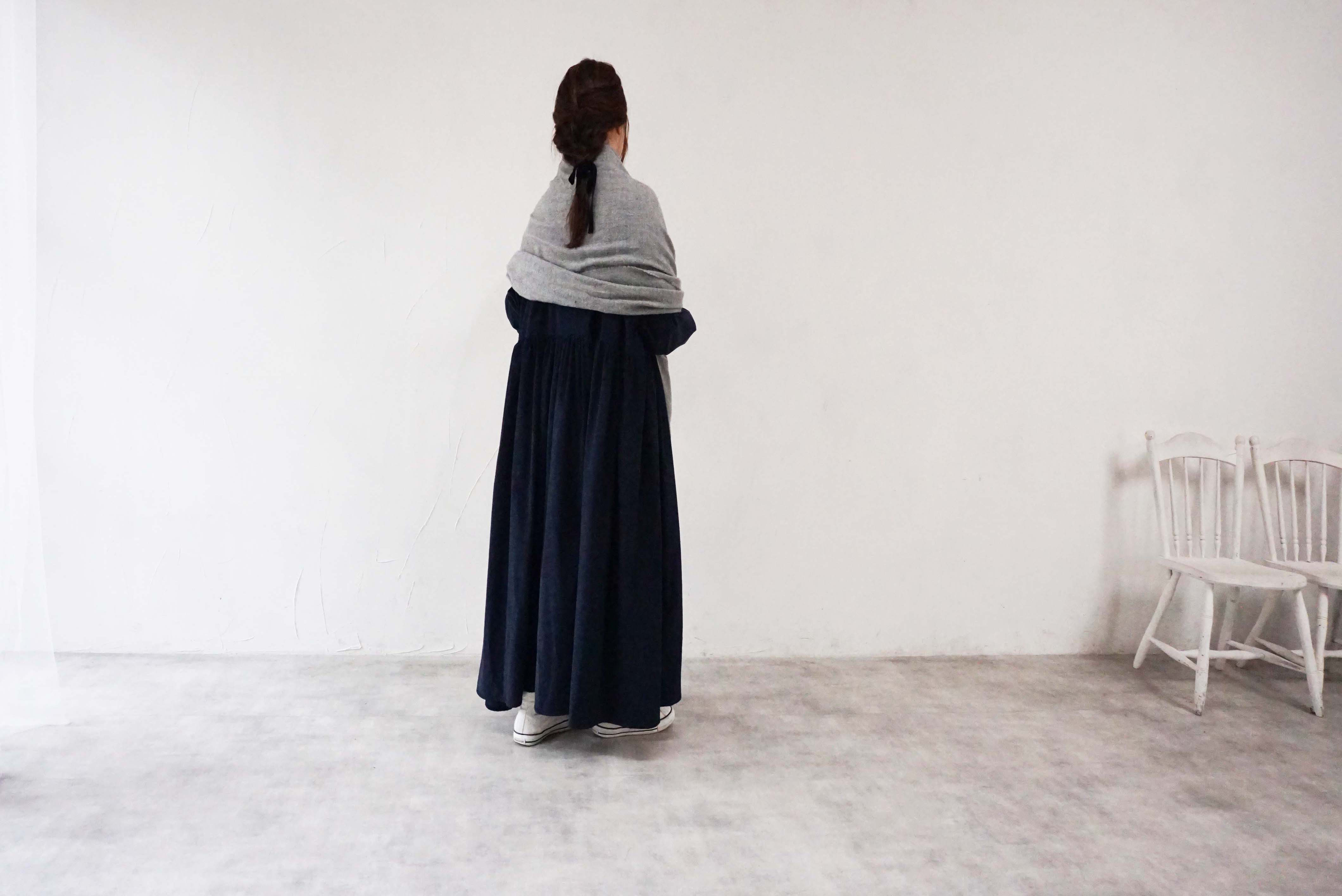 ディープネイビーコーデュロイギャザーワンピース