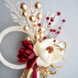 アートフラワーウォール《ゴールド煌めく赤と白の静寂》ドライフラワー | しめ縄 11枚目の画像