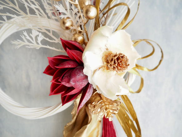 アートフラワーウォール《ゴールド煌めく赤と白の静寂》ドライフラワー | しめ縄 7枚目の画像