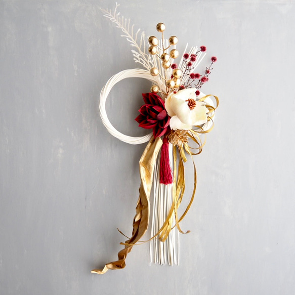 アートフラワーウォール《ゴールド煌めく赤と白の静寂》ドライフラワー | しめ縄 8枚目の画像
